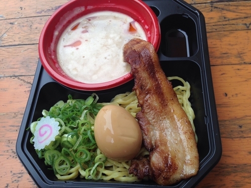 「札幌みそのマルエス 神の炙り肉盛り味噌つけ麺」@大つけ麺博 2016の写真