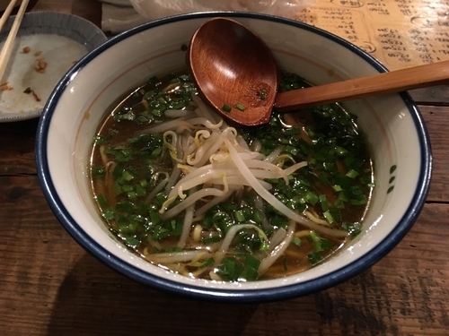 「激闘青唐辛子ラーメン醤油辛さ２倍＋アルコール＋つまみ各種」@酒麺房 さの屋の写真