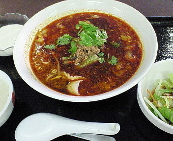 「（ランチ）麻辣刀削麺セット　９００円　※」@香宮の写真