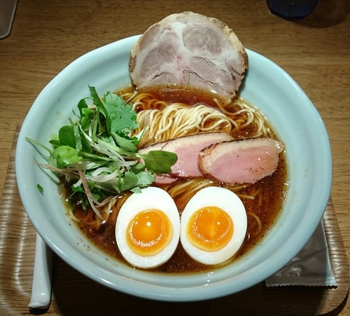 「(黒)にほんいち醤油そば(大盛)」@Ramen&Bistro ushio ueno eastの写真