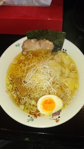 「ワンタン麺しお (太麺) 800円」@白河多加水麺 奥我の写真