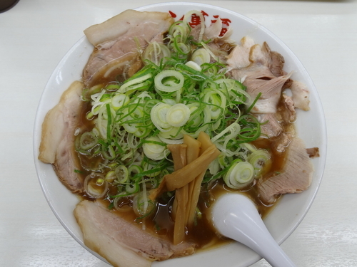 「チャーシュー麵（しょうゆ）」@ラーメン 萬福 京都駅前店の写真