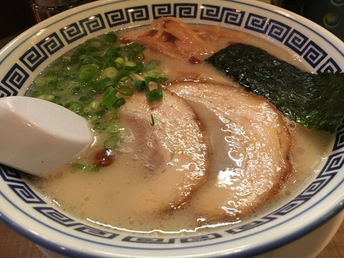 「屋台仕込みラーメン650円 替え玉150円」@清陽軒 文化街店の写真