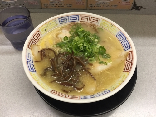 「塩とんこつラーメン 750円」@黒門屋ら～めん 総本店の写真
