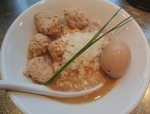 「鴨白湯＋味玉」@日の丸さんじの写真