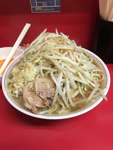 「大 生卵２個」@ラーメン二郎 千住大橋駅前店の写真