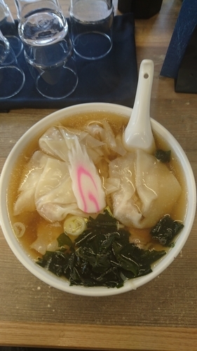 「ワンタンメン 680円 ひもかわ麺 +20円」@手打ちらぁめん 足利麺 太田・尾島店の写真