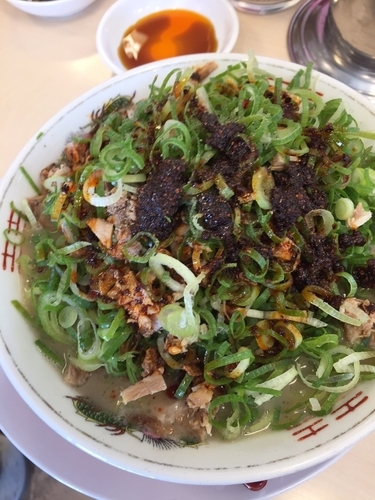 「旨辛ねぎラーメン＋豚骨ラーメン＋一口餃子＋替え玉一杯」@長浜ラーメンの写真