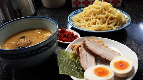 「特製つけ麺　中盛り エビ辛味（９８０円＋７０円＋１２０円）」@縁者の写真