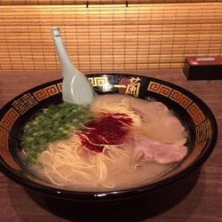 天然とんこつラーメン