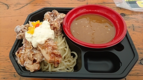 「信州鶏白湯 気むずかし家『信州小麦香る山賊つけそば+山賊焼』」@大つけ麺博 2016の写真