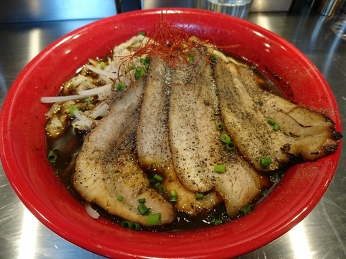 「ブラックらーめん 650円」@麺創研 紅 BLACKの写真
