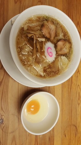 「ワンタン麺+生卵」@相模 大勝軒の写真
