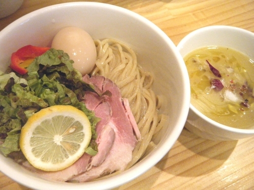 「鶏つけ麺800円+味玉100円」@らーめん コッコの写真