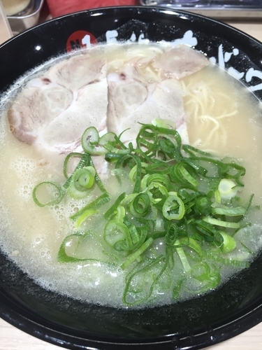 「長浜ラーメン」@長浜ナンバーワン 松山店の写真