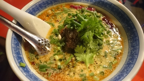 「坦々麺（900円）」@餃子荘 紅蜥蜴の写真