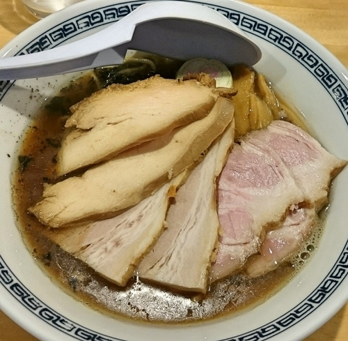 「にぼしチャーシューそば（1000円）」@麺屋 弥栄の写真