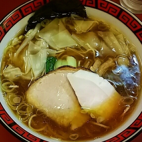 「わんたん中華　８００円」@中華そば 華丸の写真