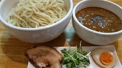 「つけ麺ＫＵＲＯ（大盛）」@KÜCHEの写真