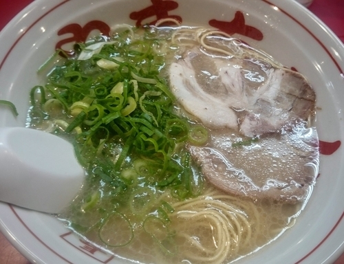 「長浜ラーメン ＋替え玉無料」@博多長浜屋台やまちゃん 銀座店の写真