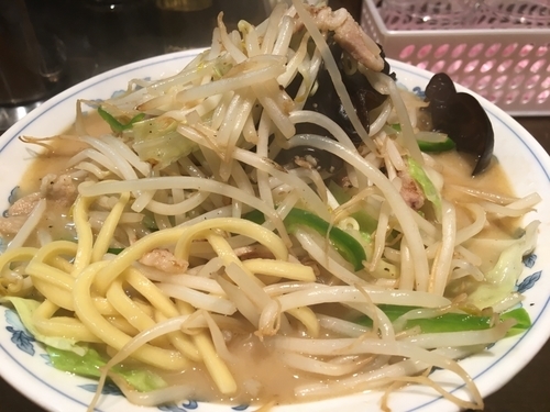 「【限定】肉野菜炒めラーメン鶏白湯スープ仕立て850円」@麺屋 天海の写真