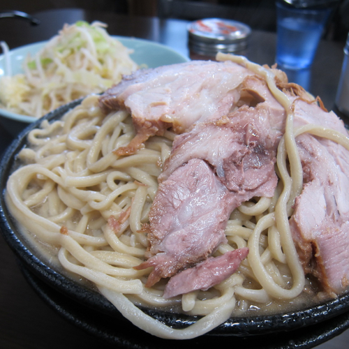 「（麺マシ）ラーメン 大 800円（野菜・蒜少し）」@ラーメン二郎 新潟店の写真
