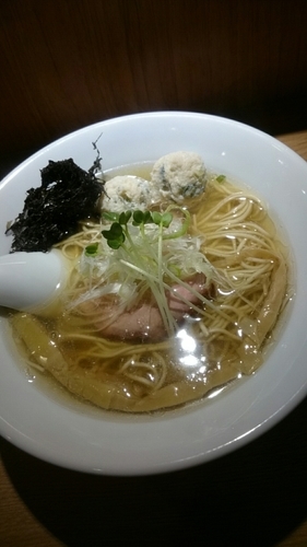 「金色の煮干しらーめん　８００円」@中華蕎麦 あお木の写真