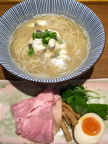 「【限定】川越真鯛醤油そば ￥880」@寿製麺よしかわ 川越店の写真