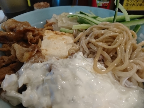 「凄い冷やし中華950円(麺と豆腐のハーフ&ハーフ)」@立川マシマシ SSRの写真