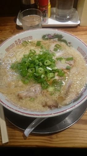「ラーメン 大盛り ８００円」@ますたに 京都駅ビル拉麺小路店の写真