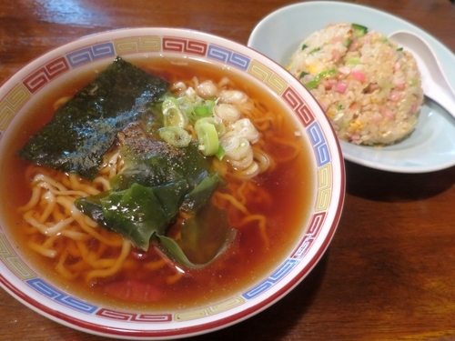 「チャーハン（少なめ） ラーメン ８００円」@高原飯店の写真
