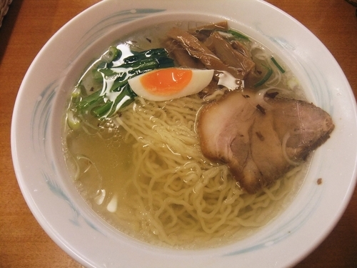 「支那そばと半カレーのセット（1050円）」@武田流 古式カレーライス 支那そば インディアン 本店の写真