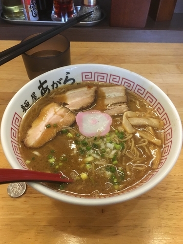 「豚骨中華そば＋替玉」@麺屋あがらの写真