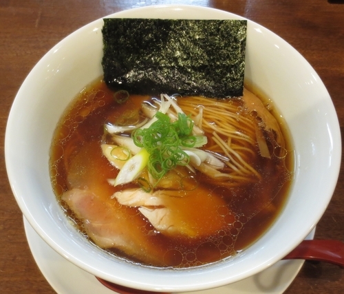 「醤油らぁ麺　750円」@麺や維新の写真