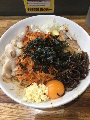 「辛まぜ 並 ニンニクアブラ」@デカ盛り戦隊 豚レンジャーの写真