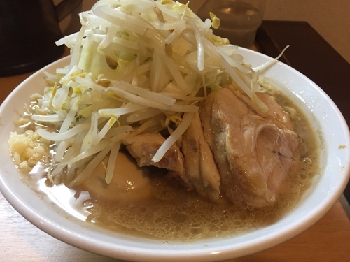 「ミニラーメン（ﾆﾝﾆｸ少なめ）」@豚星。の写真