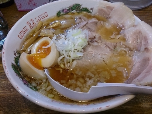 「朝専用中華そば 全部のせ 醤油」@らあめん 寸八 総本店の写真