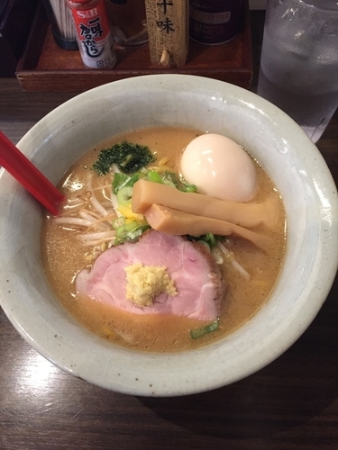 「味噌らーめん+半熟煮玉子」@味噌専門 麺屋大河の写真