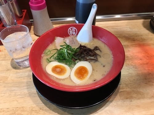 「特製ラーメン  味玉トッピング」@豚骨らーめん 福の軒 秋葉原店の写真