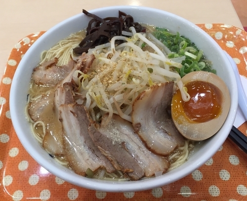 「よくばりラーメン(替え玉入れ)」@筑豊ラーメン 山小屋 デオシティ新座店の写真