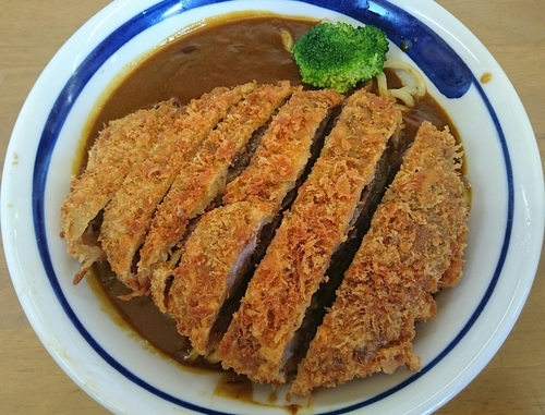 「【七周年限定①】揚げたて豚カツ乗せカレーぶっかけ（B）」@MENYA 食い味の道有楽の写真