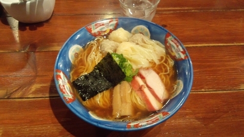 「特製ワンタン麺（黒）」@八雲の写真