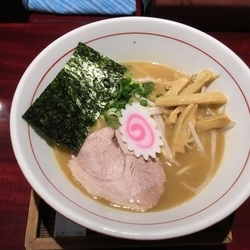 鶏魚介らーめん