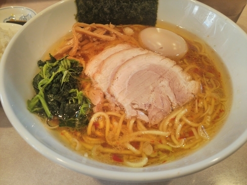 「ちょい辛らーめん＋味玉」@らーめん将貴の写真