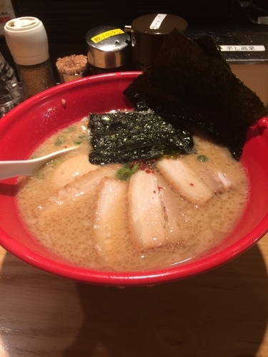 「味噌豚骨ラーメン多分全部のせ的なのかな？」@TOKYO豚骨BASE MADE by 博多一風堂 池袋店の写真