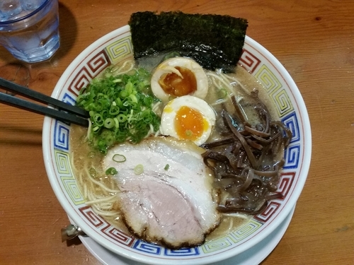 「味玉幸福　800円」@九州とんこつラーメン 幸福軒の写真