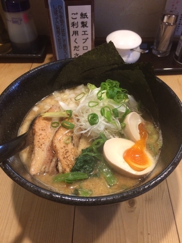 「白きち全部のせラーメン」@焼きあご煮干しラーメン きちの写真