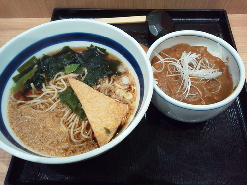 「ミニカレー丼セット 600円」@そば処 信州屋 新宿南口店の写真