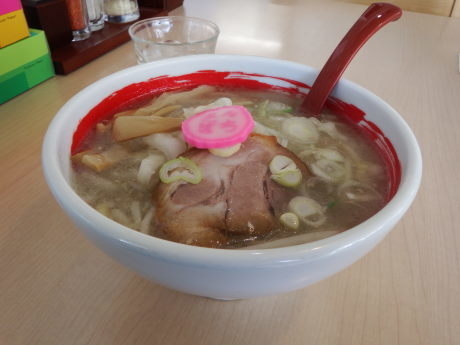 「ハーフラーメン（塩）」@ラーメンさんぱち 石山店の写真