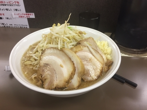 「ラーメン特盛400グラム」@ブタヤマニンニクンの写真